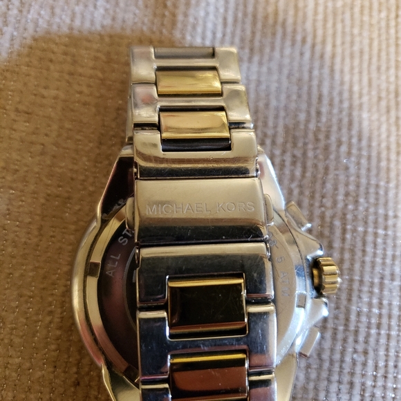 Michael Kors Camille Chronograph Watch - Picture 4 of 13